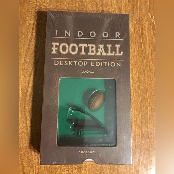 Mini Desktop Football Game - Picture 2 of 3
